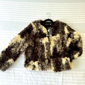 NWT Faux Fur Jacket Cropped Vegan Soft Size M